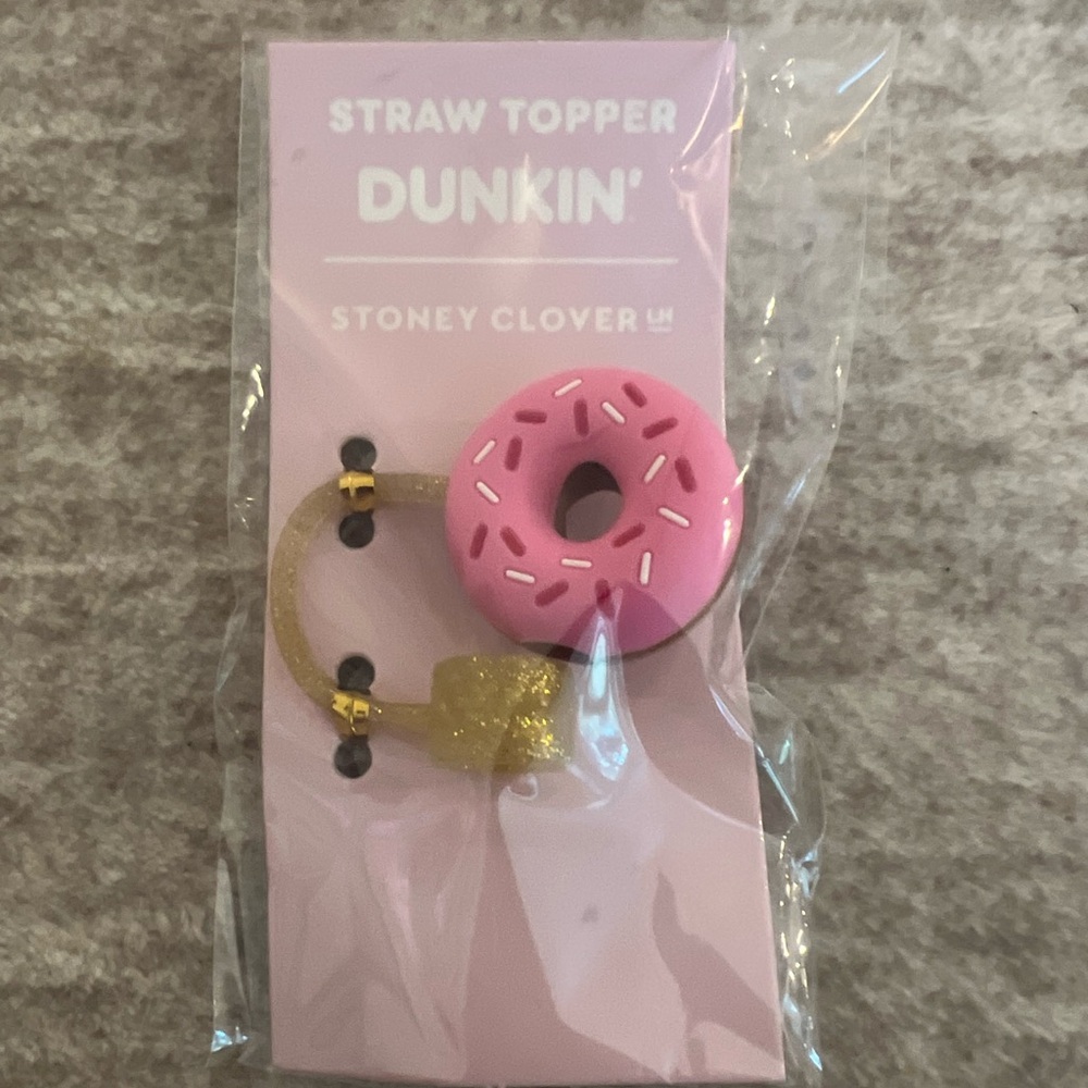 2025 Dunkin Stoney Clover Ln Straw Topper Donut New - Picture 1 of 1